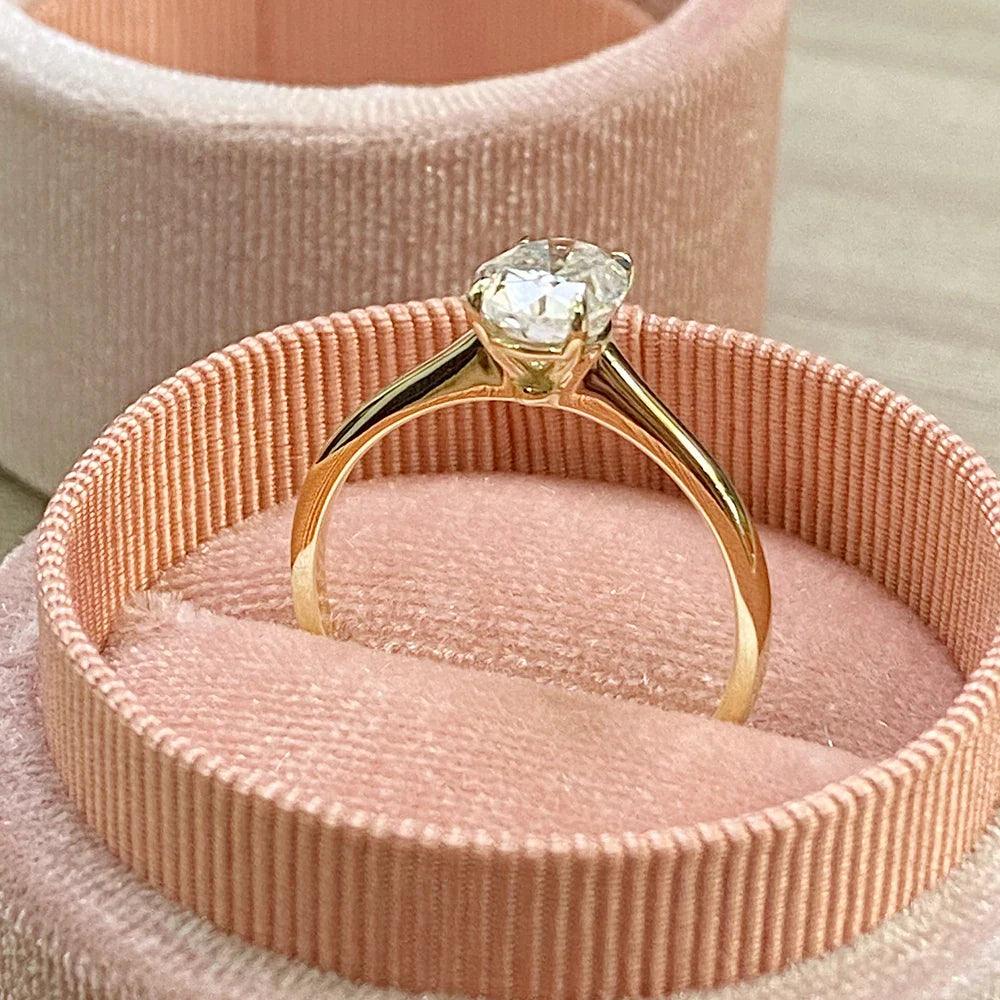 Anel Bella Solitário em Ouro com Moissanite