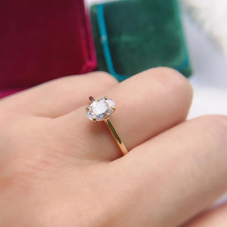 Anel Bella Solitário em Ouro com Moissanite