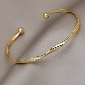 Pulseira Vivence Torcida Banhada a Ouro 18k